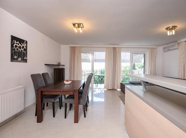 Apartments Villa Slavica Ičići Exterior foto